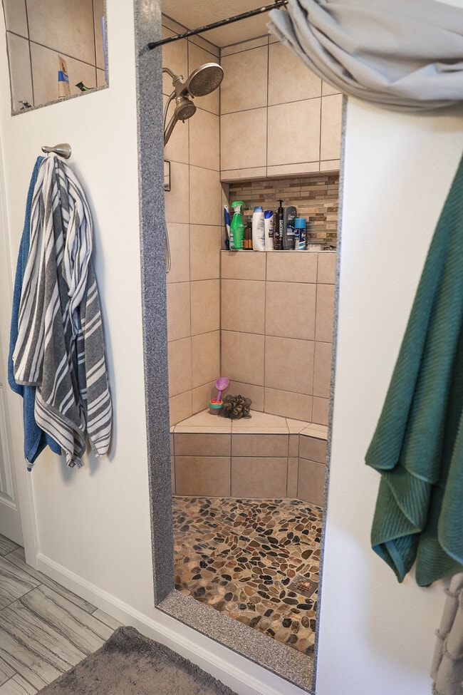 Building Photo - 45 Butch Cassidy Loop