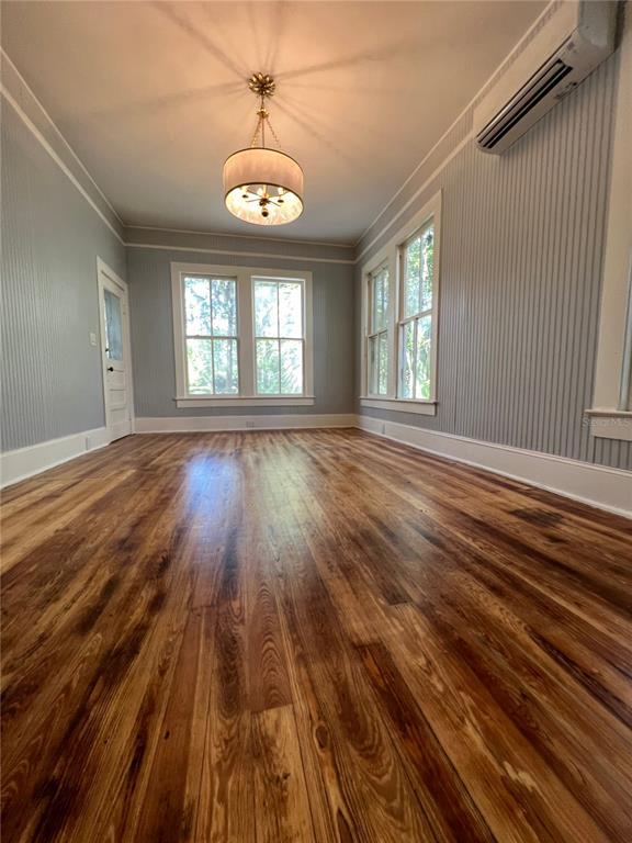 Building Photo - 414 NE 5th Ave