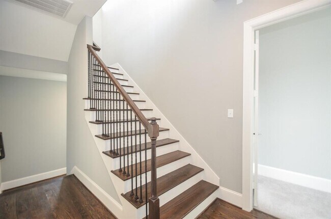 Building Photo - 4609 Nett St