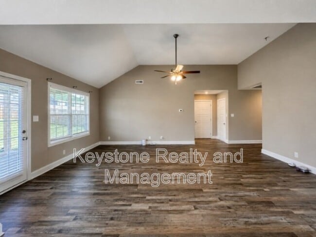 Building Photo - 108 Banagher Ct