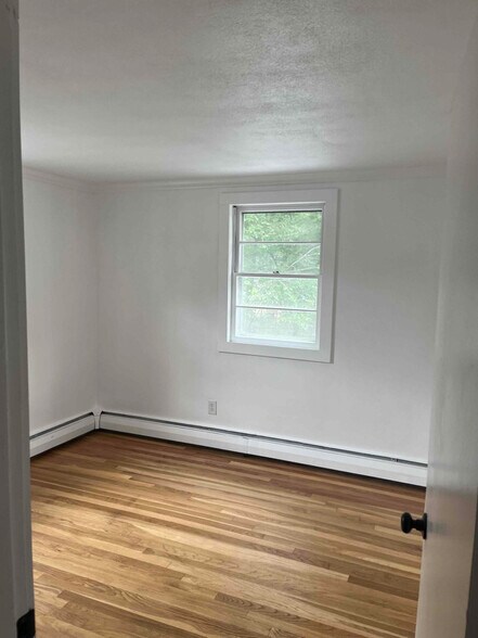 Building Photo - 35 12th Ave