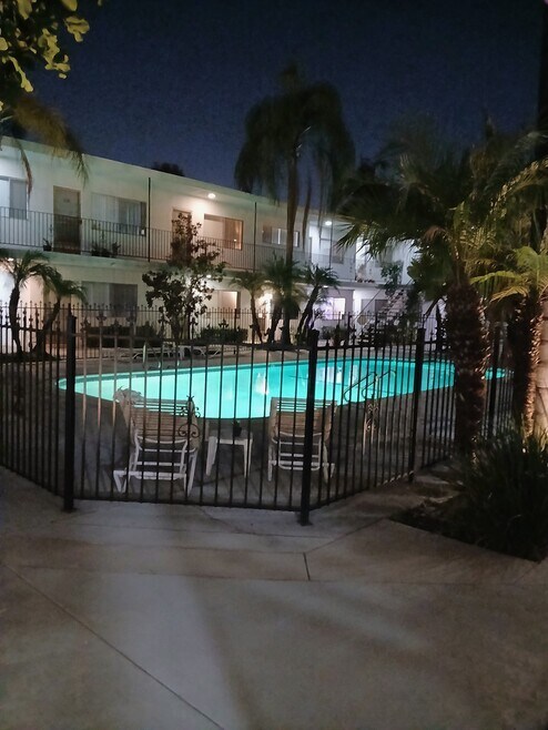 Building Photo - 820 S Rosemead Blvd