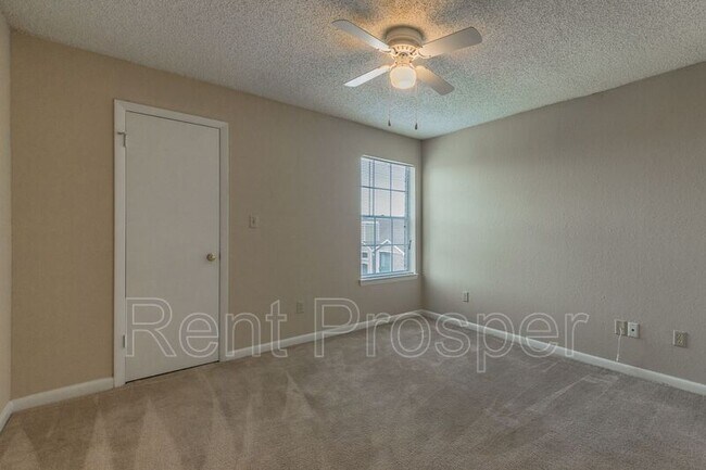 Building Photo - 4367 Thornbriar Ln