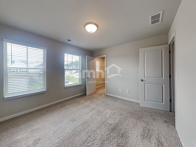Building Photo - 338 Winston Cir