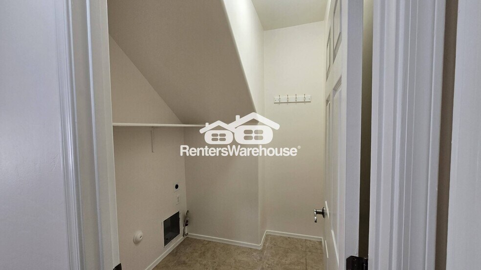 Building Photo - 1126 E Mt Shibell Dr