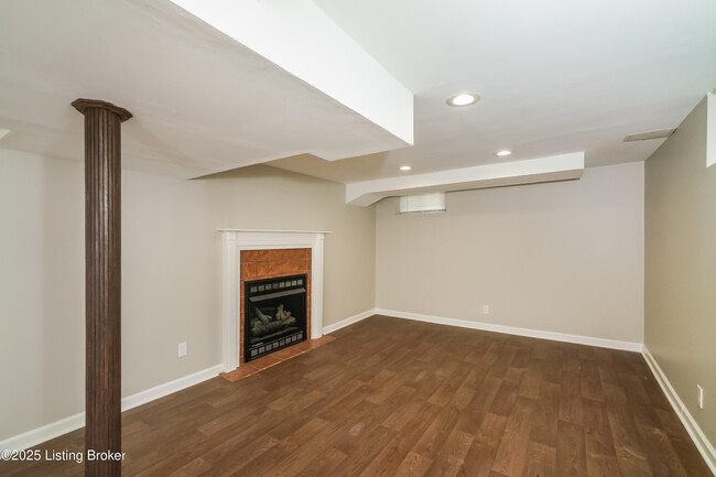 Building Photo - 4125 Berkshire Ave