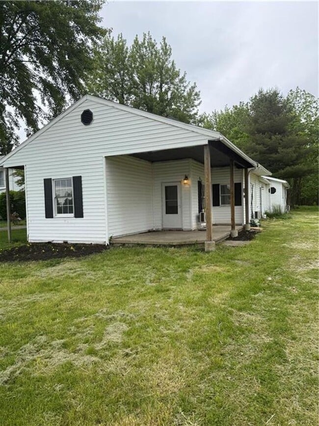 Building Photo - Family Home for Rent in Jamestown