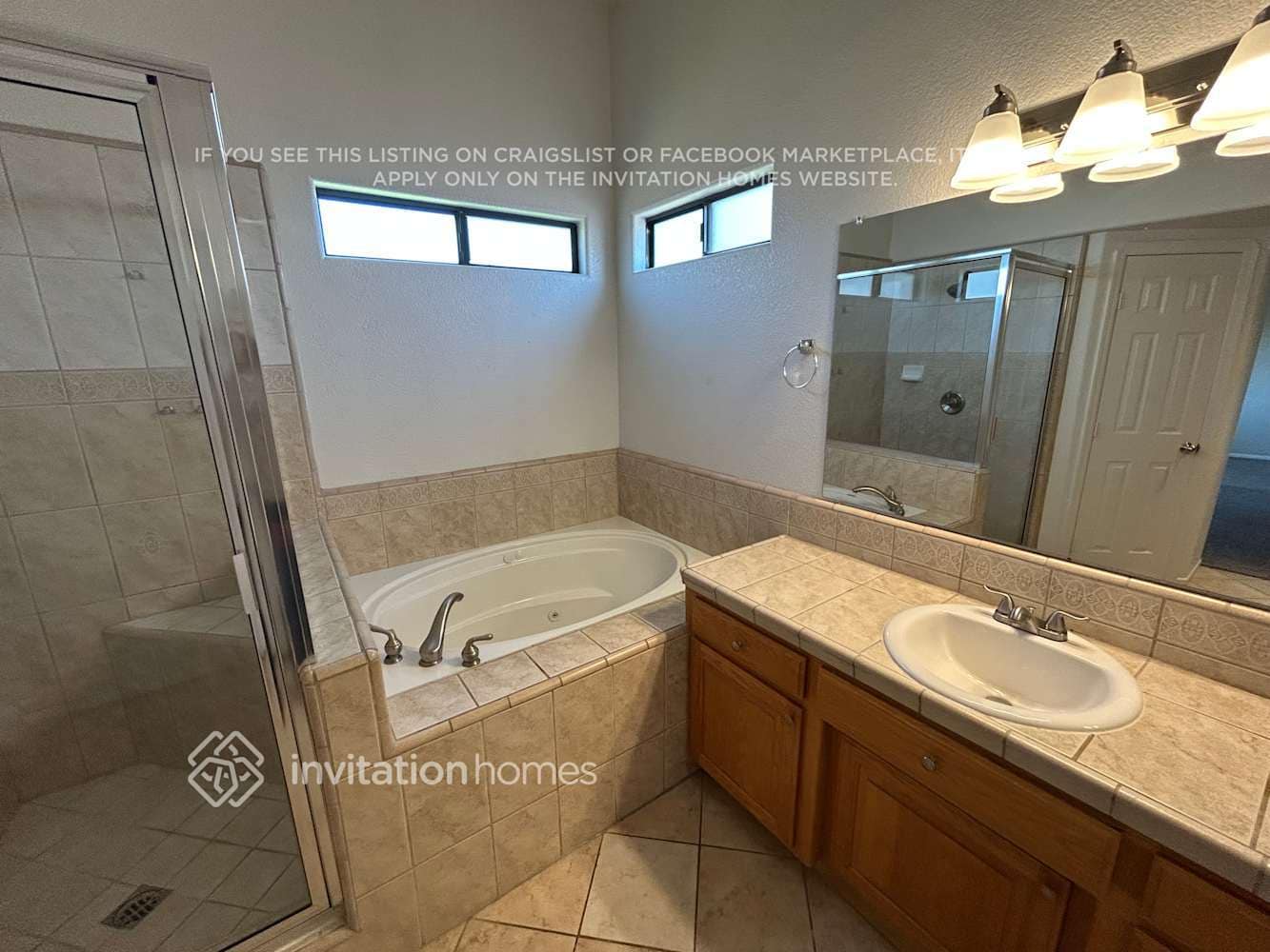Building Photo - 4811 Cocina Ln