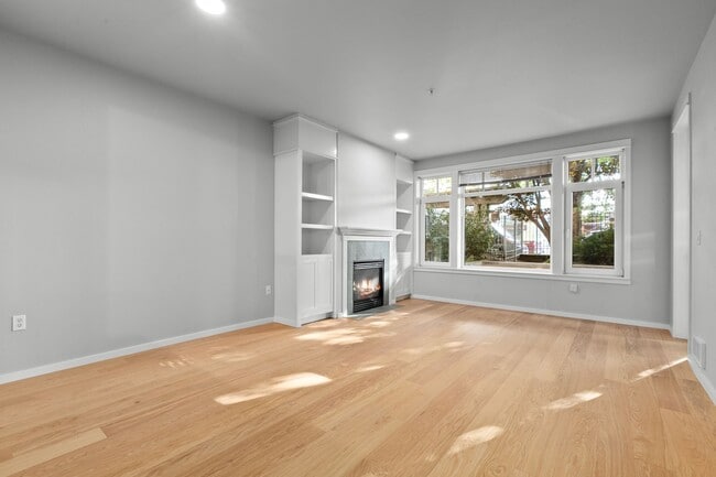 Building Photo - 1Bd/1Ba Kirkland Condo