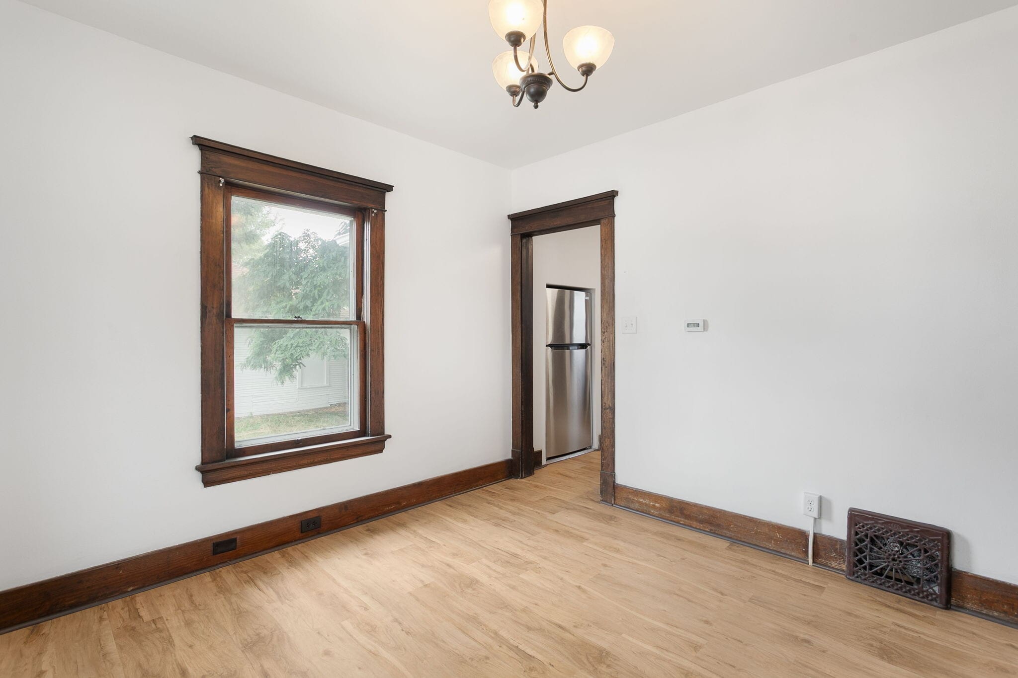 Building Photo - 230 E Mishawaka Ave