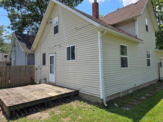 Building Photo - 3225 Dinnen Ave