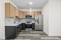 Building Photo - 448 S Orange Ave