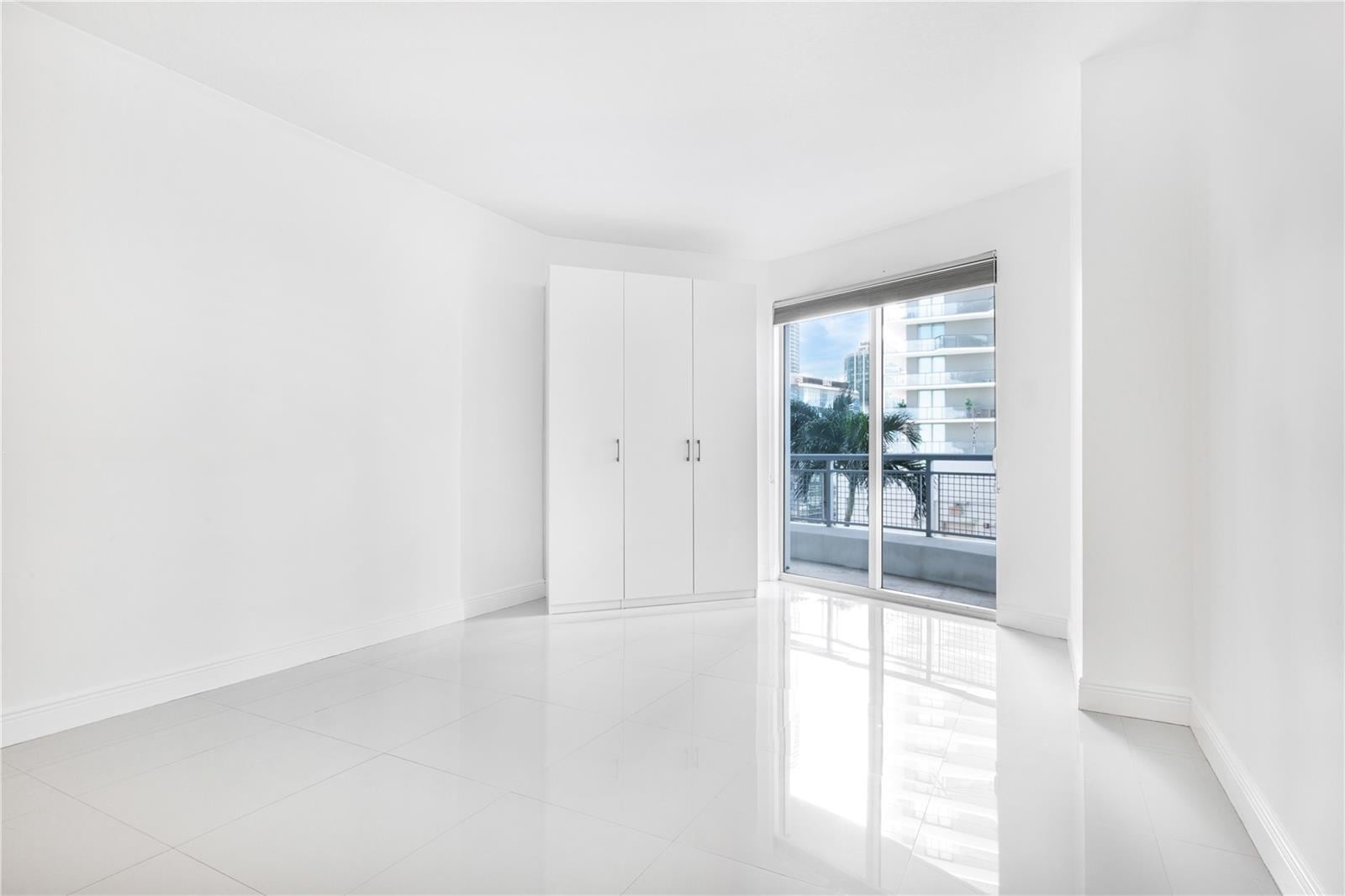 Building Photo - 60 SW 13th St