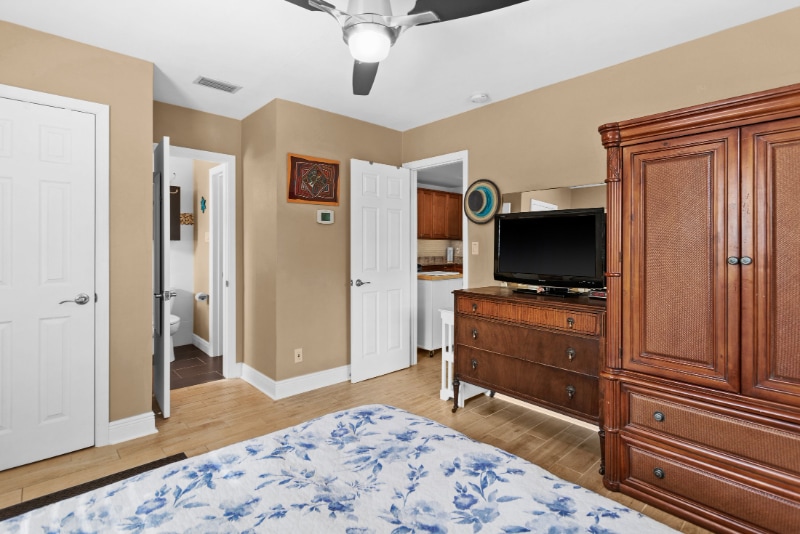 Building Photo - 5614 27th Ave S