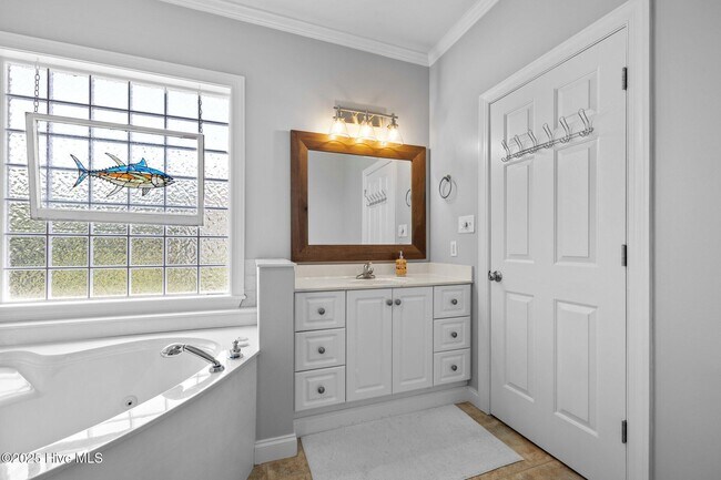 Building Photo - 8632 Sound Dr