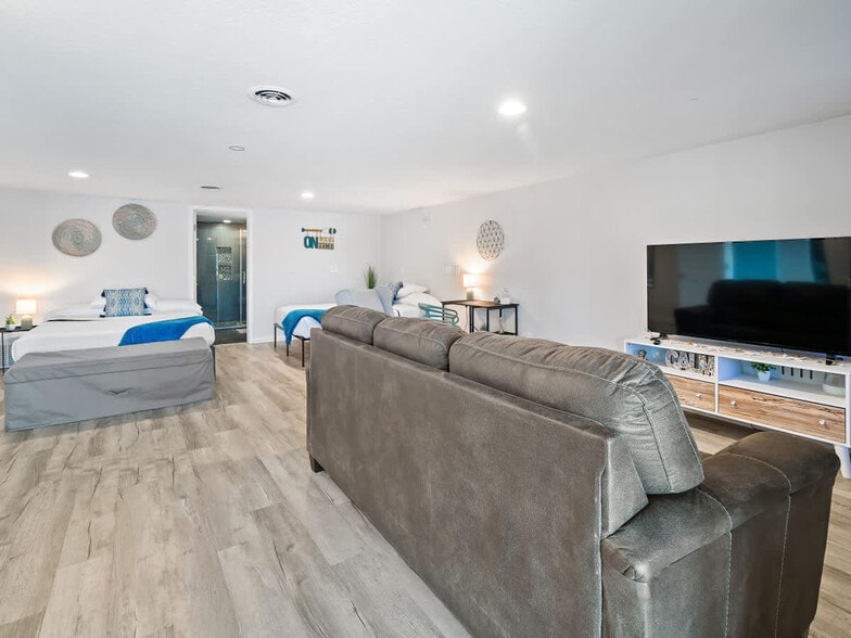 Building Photo - 3581 Mong Ave