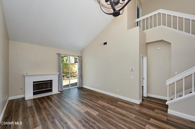 Building Photo - 4827 La Vella Dr