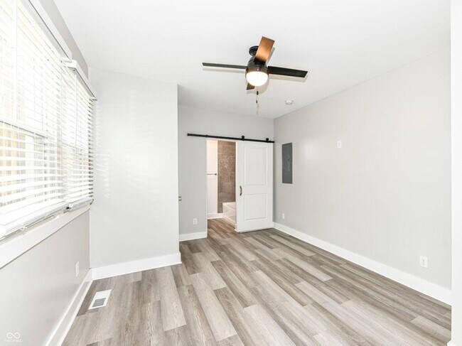 Building Photo - 2645 N College Ave