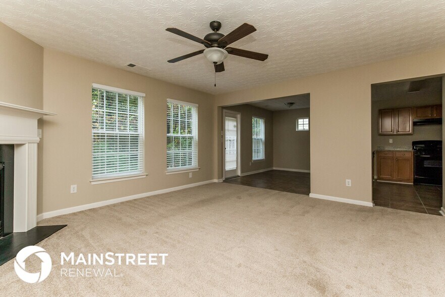 Building Photo - 207 Topaz Dr