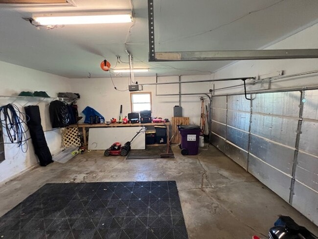 Building Photo - Beautiful Partially Furnished 3 Bed, 2 Bath House in Allegany NY!