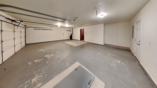 Building Photo - 9200 Stacy Lynn Ln