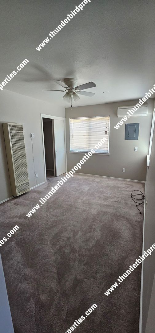 Building Photo - 607 Delamar Ave NW