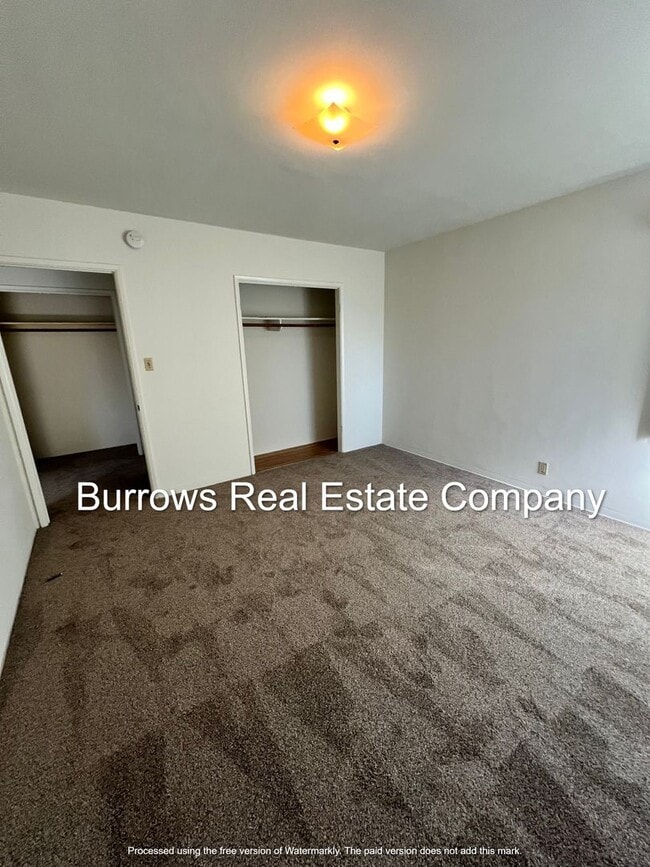 Building Photo - Midtown Ventura - One bedroom, one bath up...
