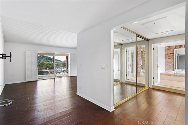 Building Photo - 3713 Dellvale Pl