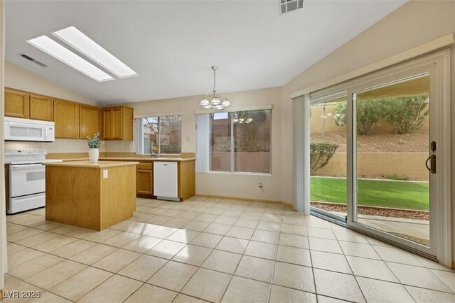 Building Photo - 1789 Castro Hill Ave