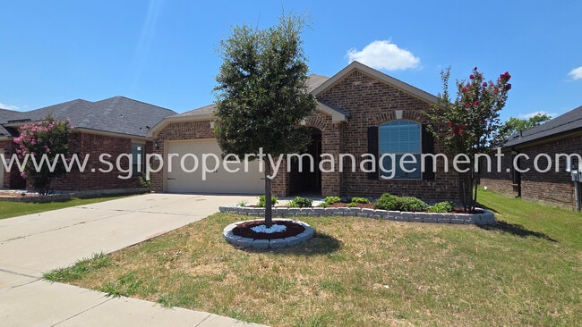 Building Photo - 942 Primrose Dr