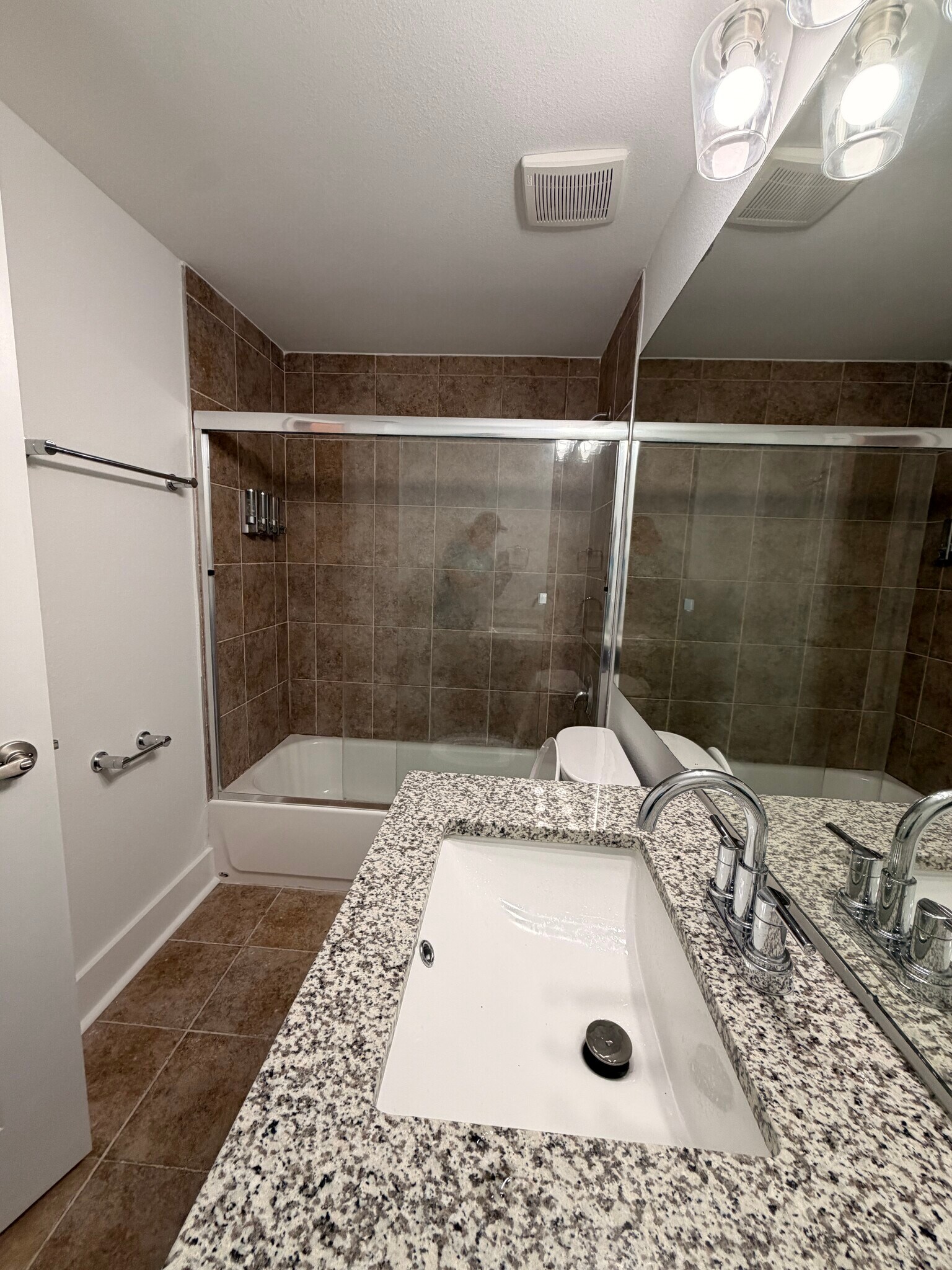 Building Photo - 5630 Pershing Ave