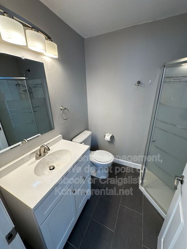 Building Photo - 316 W Elm St