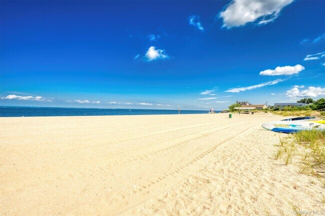 Building Photo - 11 7th St