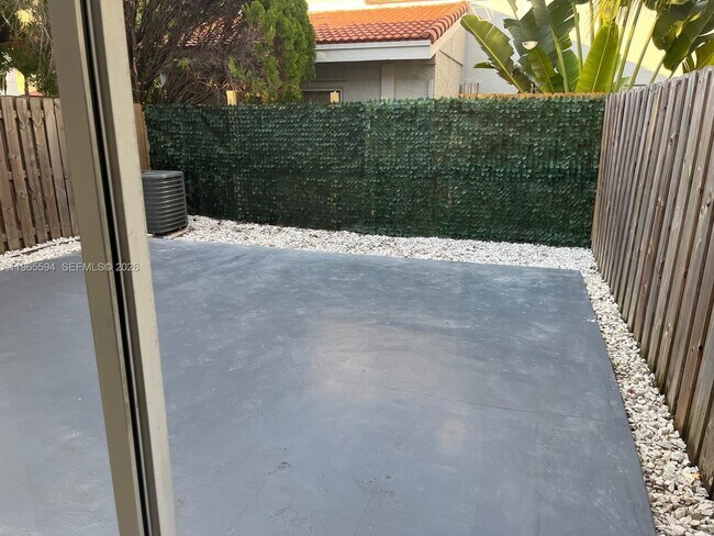 Building Photo - 13929 SW 102nd Terrace