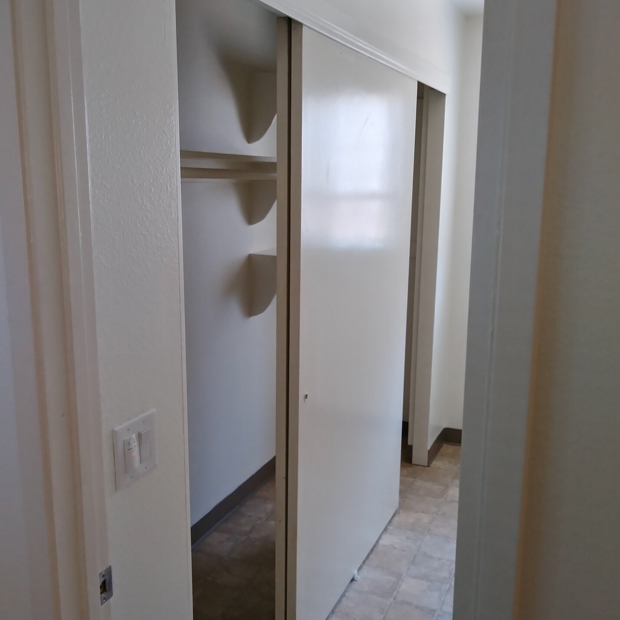 Building Photo - 2208 Gates Ave