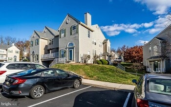 Building Photo - 609 Hamilton St