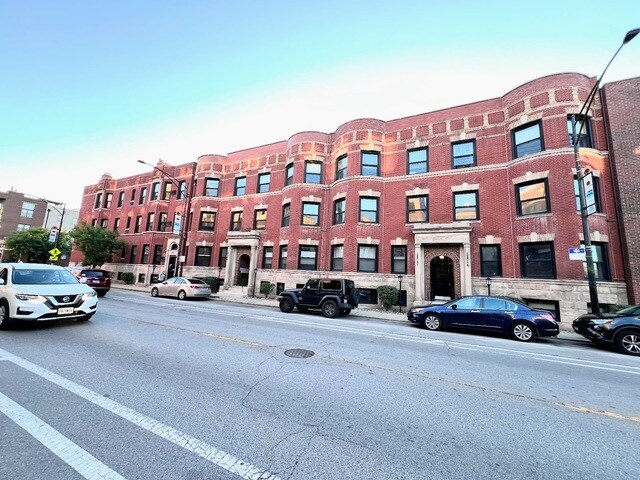 Primary Photo - 2914 N Halsted St