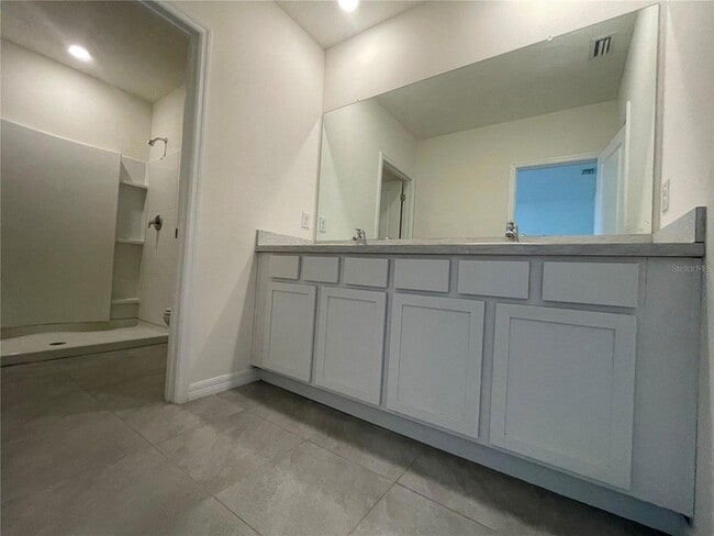 Building Photo - 33078 Major Oak Dr