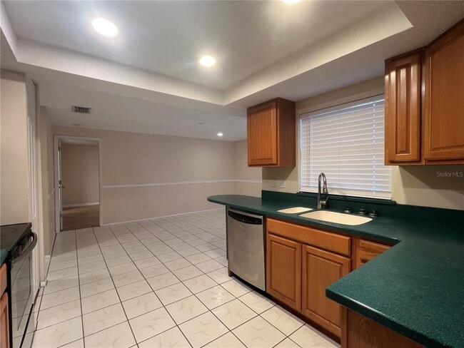 Building Photo - 606 Cedar Grove Dr