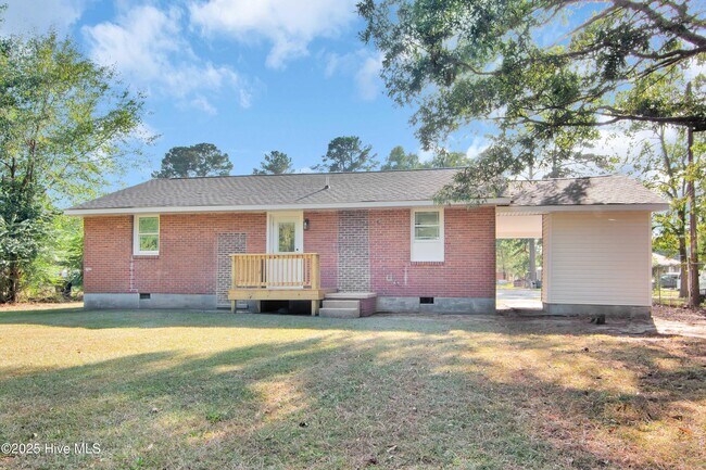 Building Photo - 103 Armstrong Dr