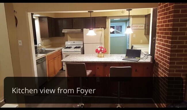 Building Photo - Welcome to this beautiful 5 bedroom home l...