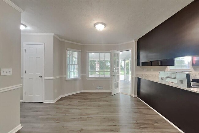 Building Photo - 1704 Cum Laude Way