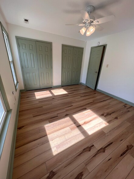 Building Photo - 3324 Tarleton W