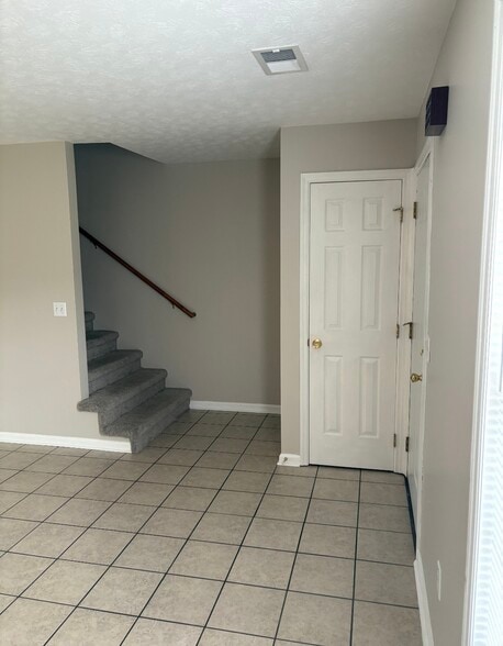 Building Photo - 542 Reynolds Dr
