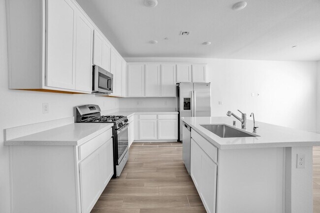 Building Photo - Stunning Home Located in the Desirable Bla...
