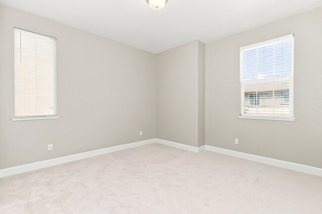 Building Photo - 883 Blossom Rock Ln