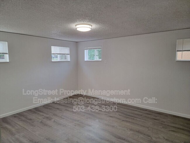 Building Photo - 205 NW Kings Blvd