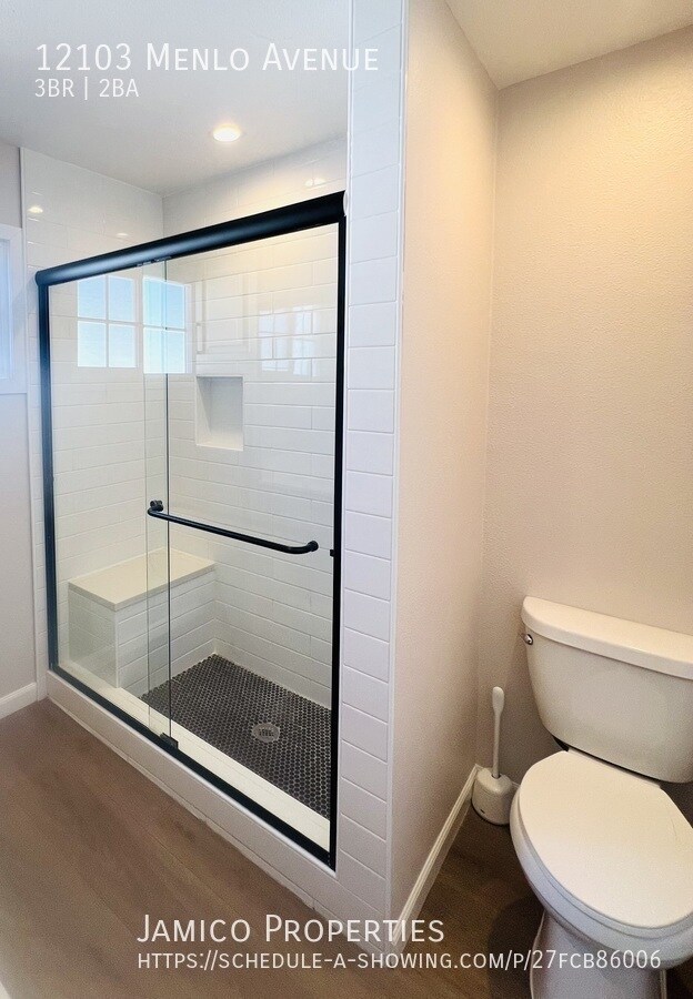 Building Photo - 12103 Menlo Ave