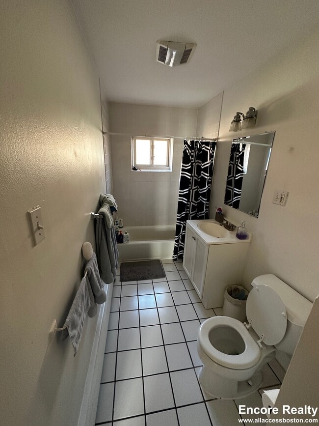 Building Photo - 61 Selkirk Rd