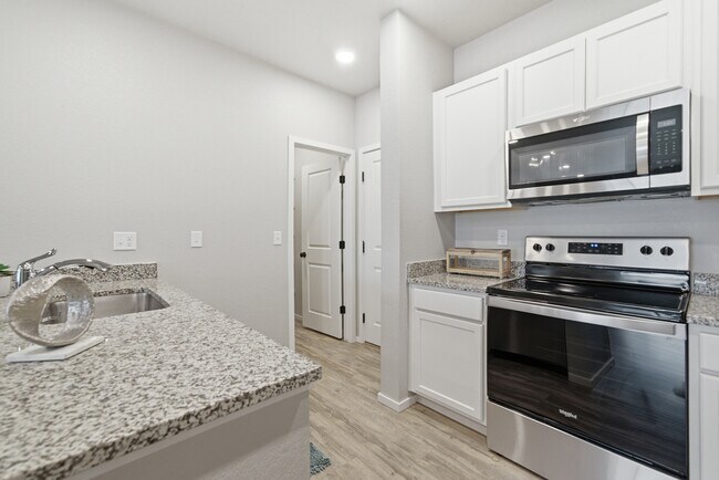 Building Photo - 3642 Ronald Reagan Ave
